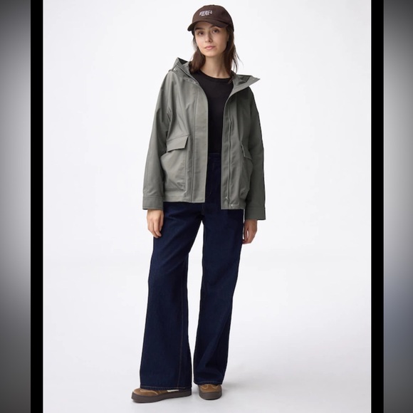 Uniqlo Short Parka Rain Jacket Coat NEW NWT - Picture 2 of 6